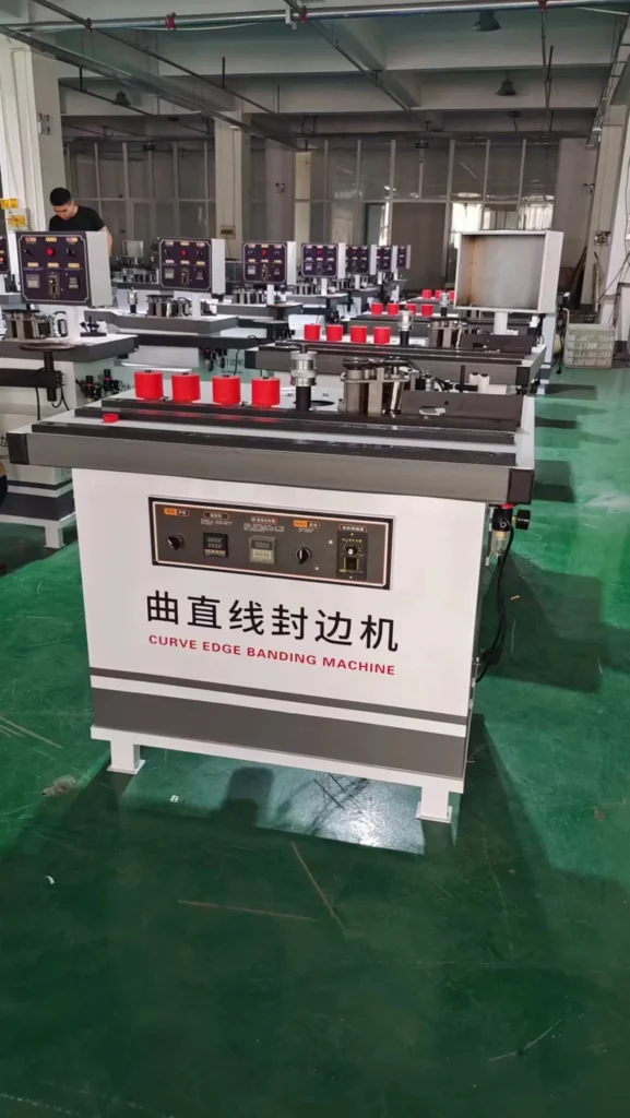 Double-Sided Glue Edge Banding Machine Is Used for Furniture Panels and Wooden Doors of Cabinets
