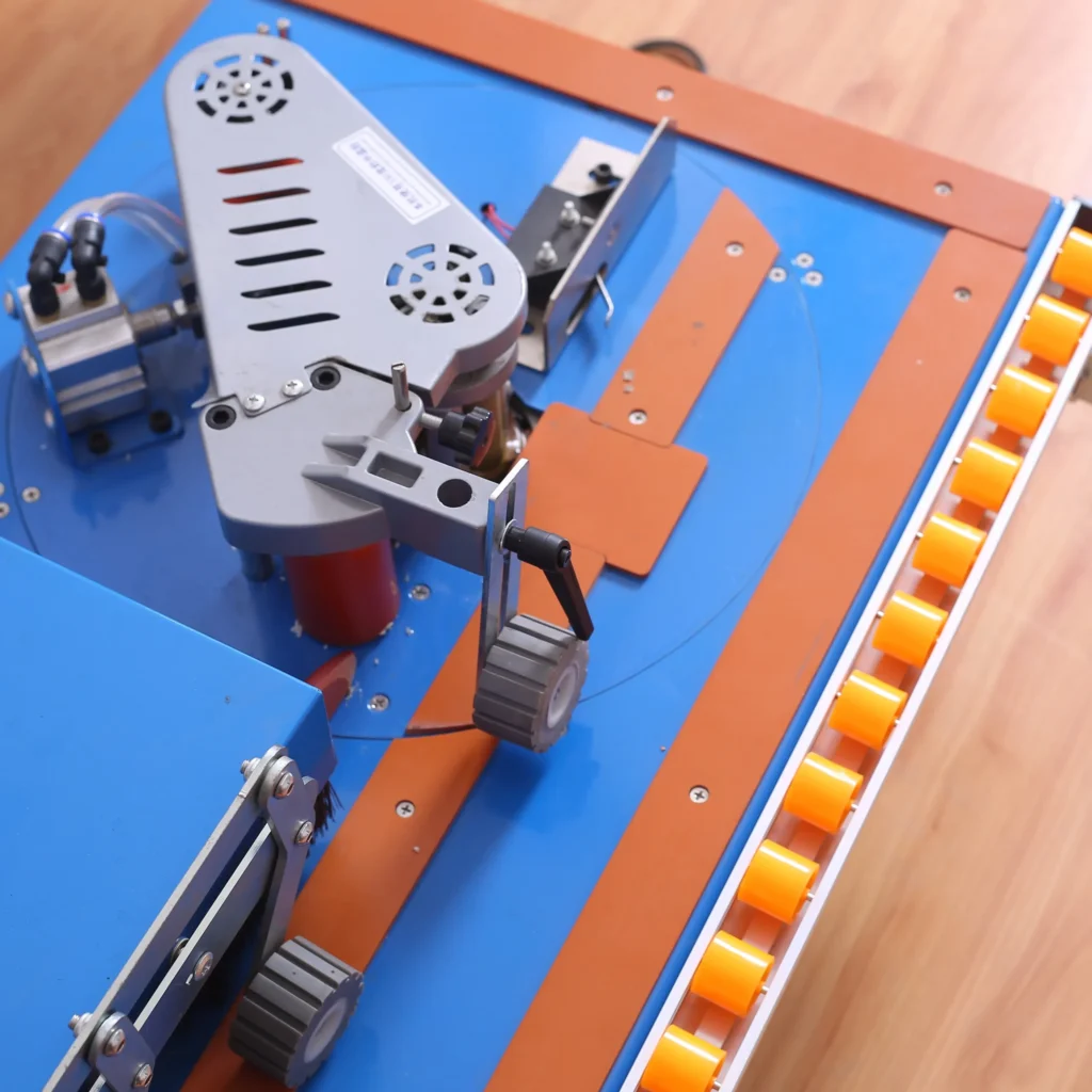 Portable Small Mini Edge Banding Machine With Auto Gluing and Trimming Buffing