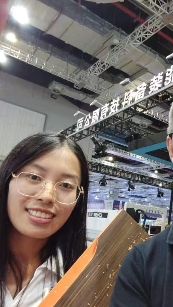 Global buyers visiting Ruiqi exhibition booth